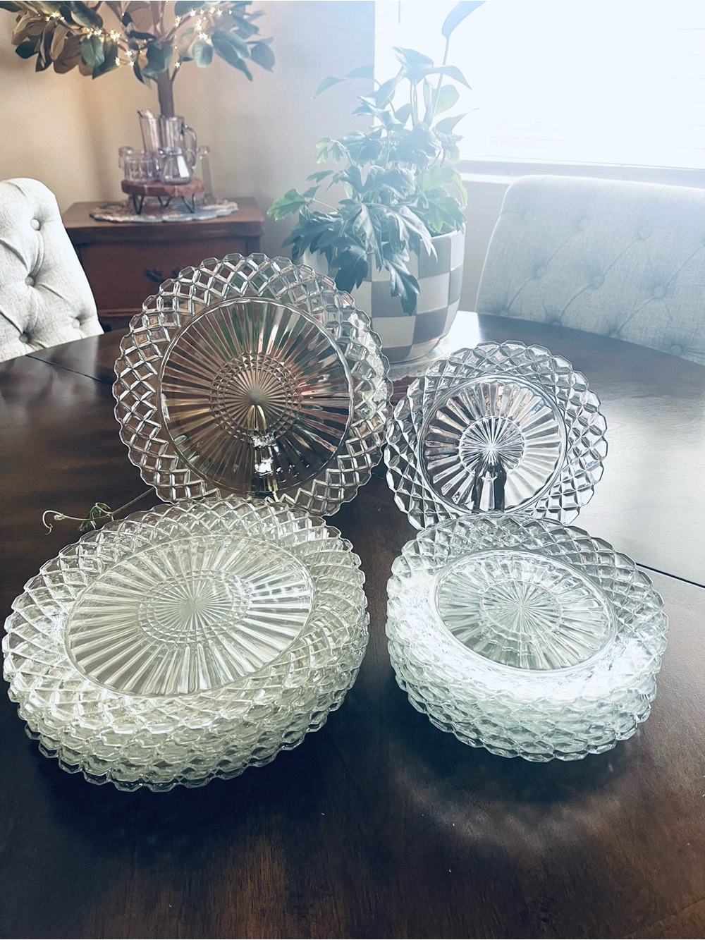 Anchor Hocking Wexford: 8 Dinner plates and 8 Luncheon Plates